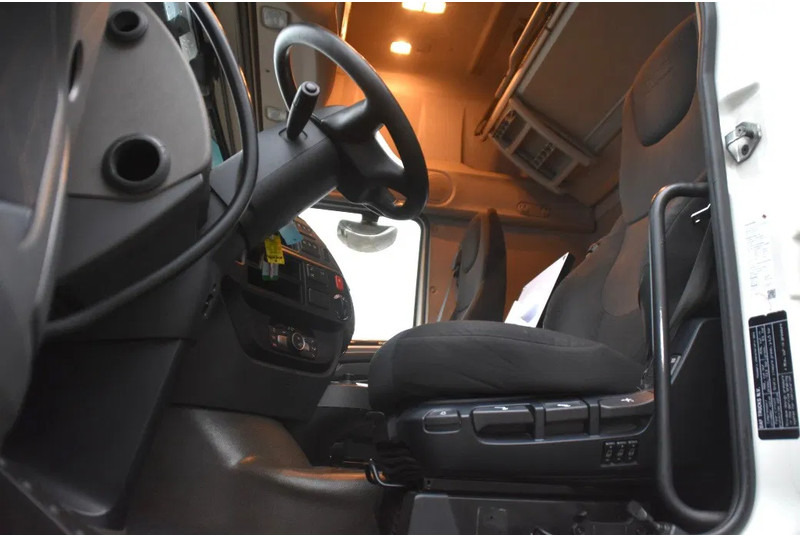 DAF XF 480 SSC 4x2 - RETARDER - 774 TKM - PARK. AIRCO - 2 x FUEL TANKS - LED LIGHTS - TOP CONDITION - - وحدة جر: صورة 4 DAF XF 480 SSC 4x2 - RETARDER - 774 TKM - PARK. AIRCO - 2 x FUEL TANKS - LED LIGHTS - TOP CONDITION - - وحدة جر: صورة 4