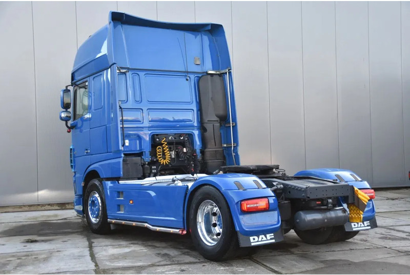 DAF XF 530 SSC 4x2 - RETARDER - PARK. AIRCO - 2 x FUEL TANKS - ALCOA'S - LED - TOP CONDITION - - وحدة جر: صورة 3 DAF XF 530 SSC 4x2 - RETARDER - PARK. AIRCO - 2 x FUEL TANKS - ALCOA'S - LED - TOP CONDITION - - وحدة جر: صورة 3