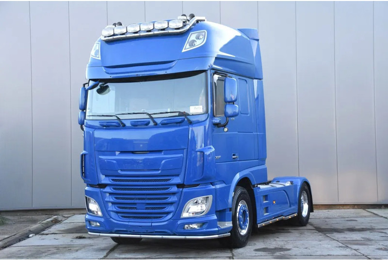 DAF XF 530 SSC 4x2 - RETARDER - PARK. AIRCO - 2 x FUEL TANKS - ALCOA'S - LED - TOP CONDITION - - وحدة جر: صورة 1 DAF XF 530 SSC 4x2 - RETARDER - PARK. AIRCO - 2 x FUEL TANKS - ALCOA'S - LED - TOP CONDITION - - وحدة جر: صورة 1