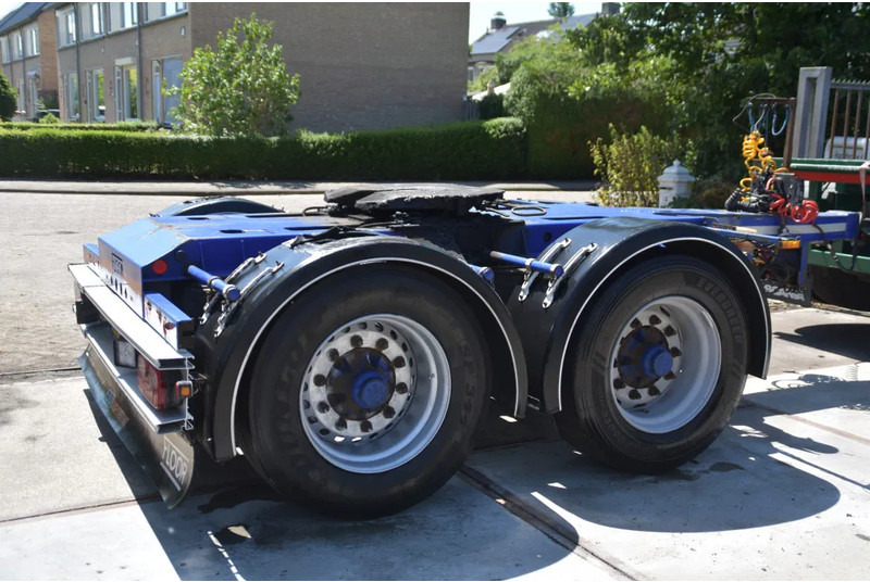 Floor FLMA-18 - DOLLY - BPW AXLES - DRUM BRAKES - CENTRAL LUBRICATION - WABCO SMARTBOARD - - مقطورة دوللي: صورة 4 Floor FLMA-18 - DOLLY - BPW AXLES - DRUM BRAKES - CENTRAL LUBRICATION - WABCO SMARTBOARD - - مقطورة دوللي: صورة 4