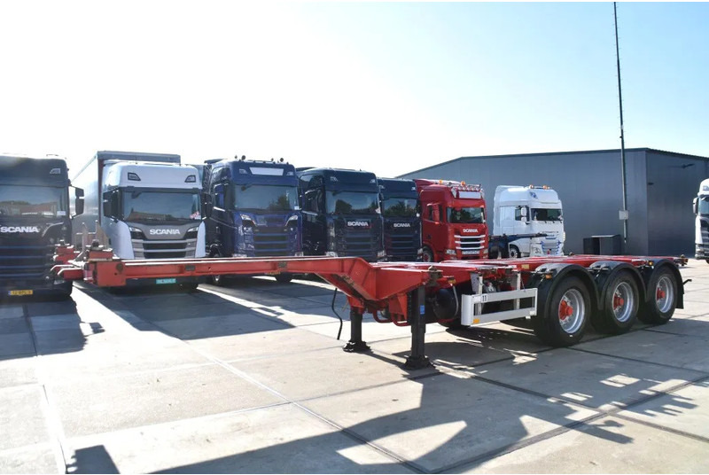 Pacton T3-010 - BPW AXLES - 2 x LIFT AXLE - 2 x EXTENDABLE - DRUM BRAKES - GOOD CONDITION - - نصف مقطورة لنقل الحاويات: صورة 5 Pacton T3-010 - BPW AXLES - 2 x LIFT AXLE - 2 x EXTENDABLE - DRUM BRAKES - GOOD CONDITION - - نصف مقطورة لنقل الحاويات: صورة 5