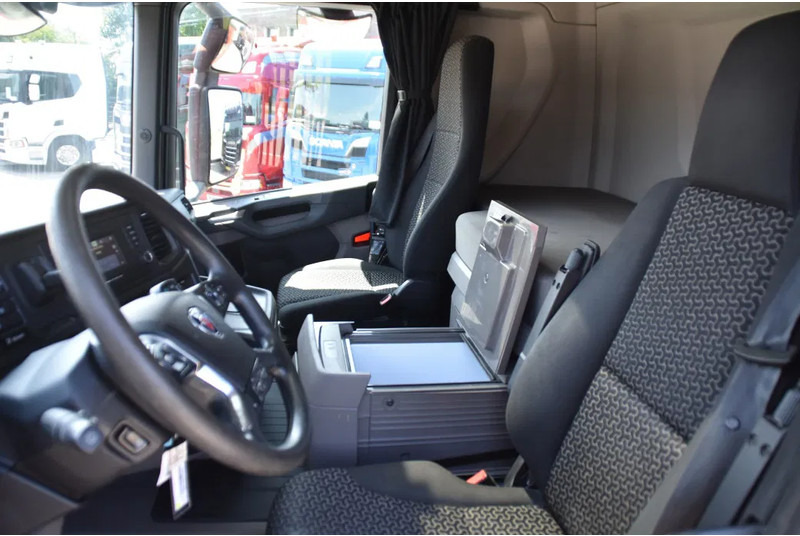 Scania R410 NGS 4x2NB XT - HYDRAULIC SYSTEM - FULL AIR - RETARDER - 560 TKM - ACC - PTO - MORE UNITS AVAILABLE - - وحدة جر: صورة 5 Scania R410 NGS 4x2NB XT - HYDRAULIC SYSTEM - FULL AIR - RETARDER - 560 TKM - ACC - PTO - MORE UNITS AVAILABLE - - وحدة جر: صورة 5