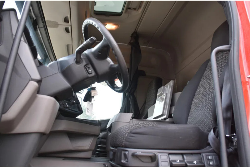 Scania R410 NGS 4x2NB XT - HYDRAULIC SYSTEM - FULL AIR - RETARDER - 568 TKM - ACC - PTO - - وحدة جر: صورة 4 Scania R410 NGS 4x2NB XT - HYDRAULIC SYSTEM - FULL AIR - RETARDER - 568 TKM - ACC - PTO - - وحدة جر: صورة 4