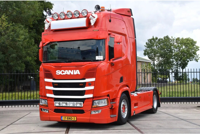 Scania R450 NGS 4x2NB - RETARDER - NEW TACHO - FULL AIR - PARK. AIRCO - PTO - LEATHER SEATS - 2 x FUEL TANKS - EXCELLENT CONDITION - - وحدة جر: صورة 1 Scania R450 NGS 4x2NB - RETARDER - NEW TACHO - FULL AIR - PARK. AIRCO - PTO - LEATHER SEATS - 2 x FUEL TANKS - EXCELLENT CONDITION - - وحدة جر: صورة 1