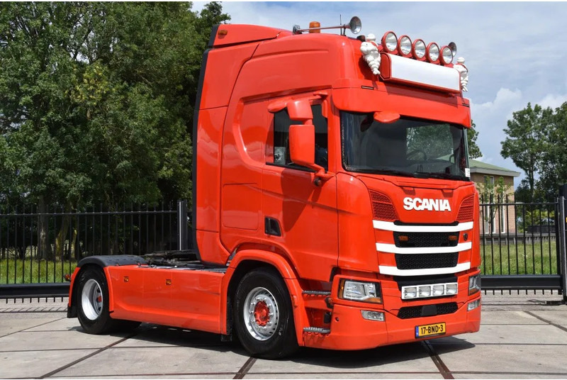 Scania R450 NGS 4x2NB - RETARDER - NEW TACHO - FULL AIR - PARK. AIRCO - PTO - LEATHER SEATS - 2 x FUEL TANKS - EXCELLENT CONDITION - - وحدة جر: صورة 2 Scania R450 NGS 4x2NB - RETARDER - NEW TACHO - FULL AIR - PARK. AIRCO - PTO - LEATHER SEATS - 2 x FUEL TANKS - EXCELLENT CONDITION - - وحدة جر: صورة 2