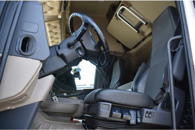 Scania R450 TL 4x2MNB - SCR ONLY - RETARDER - PARK. AIRCO - FULL AIR - PTO - 2 x FUEL TANKS - XENON LIGHTS - EXCELLENT CONDITION - - وحدة جر: صورة 4 Scania R450 TL 4x2MNB - SCR ONLY - RETARDER - PARK. AIRCO - FULL AIR - PTO - 2 x FUEL TANKS - XENON LIGHTS - EXCELLENT CONDITION - - وحدة جر: صورة 4