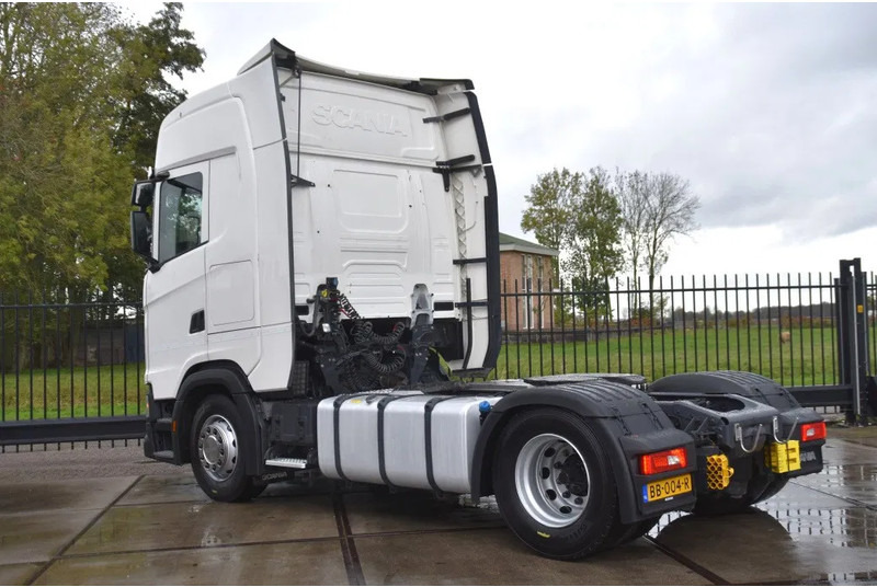 Scania S410 NGS 4x2EB MEGA 95 cm or 103 cm driving height - RETARDER - 773 TKM - FULL AIR - PARK. AIRCO - LEATHER SEATS - 2 x FUEL TANK - وحدة جر: صورة 3 Scania S410 NGS 4x2EB MEGA 95 cm or 103 cm driving height - RETARDER - 773 TKM - FULL AIR - PARK. AIRCO - LEATHER SEATS - 2 x FUEL TANK - وحدة جر: صورة 3