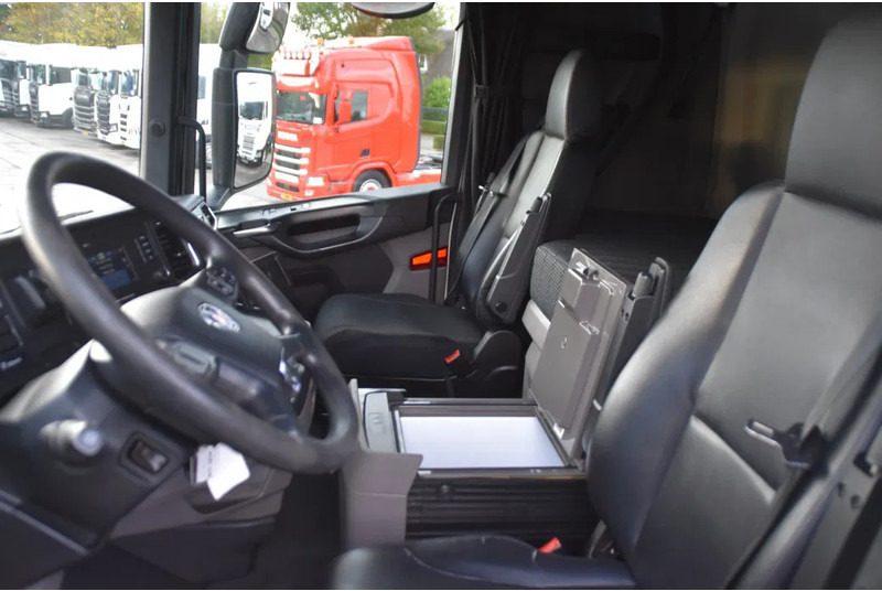 Scania S410 NGS 4x2EB MEGA 95 cm or 103 cm driving height - RETARDER - 781 TKM - FULL AIR - PARK. AIRCO - LEATHER SEATS - 2 x FUEL TANK - وحدة جر: صورة 5 Scania S410 NGS 4x2EB MEGA 95 cm or 103 cm driving height - RETARDER - 781 TKM - FULL AIR - PARK. AIRCO - LEATHER SEATS - 2 x FUEL TANK - وحدة جر: صورة 5