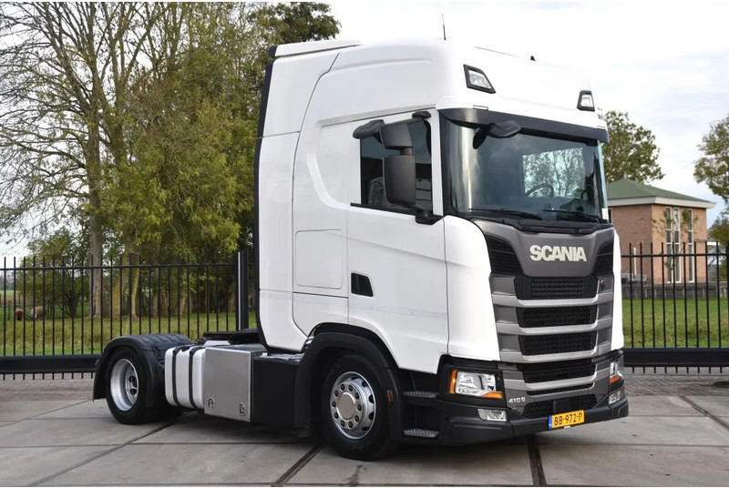 Scania S410 NGS 4x2EB MEGA 95 cm or 103 cm driving height - RETARDER - 817 TKM - FULL AIR - PARK. AIRCO - LEATHER SEATS - 2 x FUEL TANK - وحدة جر: صورة 1 Scania S410 NGS 4x2EB MEGA 95 cm or 103 cm driving height - RETARDER - 817 TKM - FULL AIR - PARK. AIRCO - LEATHER SEATS - 2 x FUEL TANK - وحدة جر: صورة 1