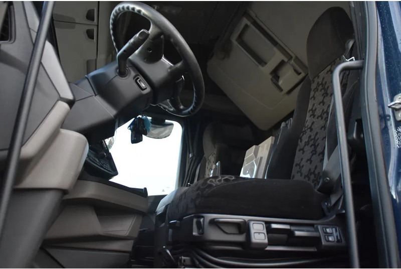 Scania S450 NGS 4x2NB - FULL AIR - 651 TKM - RETARDER - PARK. AIRCO - NAVI - 2 x FUEL TANKS - LED - - وحدة جر: صورة 4 Scania S450 NGS 4x2NB - FULL AIR - 651 TKM - RETARDER - PARK. AIRCO - NAVI - 2 x FUEL TANKS - LED - - وحدة جر: صورة 4