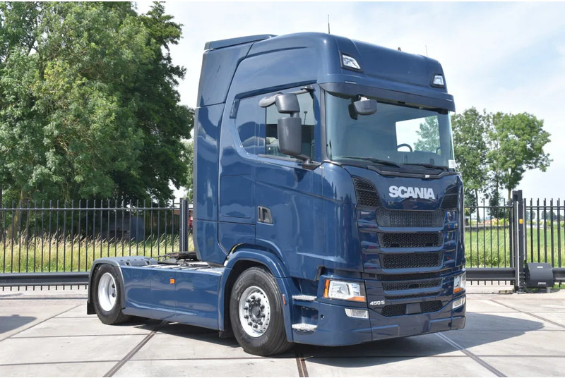 Scania S450 NGS 4x2NB - FULL AIR - 757 TKM - RETARDER - PARK. AIRCO - 2 x FUEL TANKS - TOP CONDITION - - وحدة جر: صورة 1 Scania S450 NGS 4x2NB - FULL AIR - 757 TKM - RETARDER - PARK. AIRCO - 2 x FUEL TANKS - TOP CONDITION - - وحدة جر: صورة 1