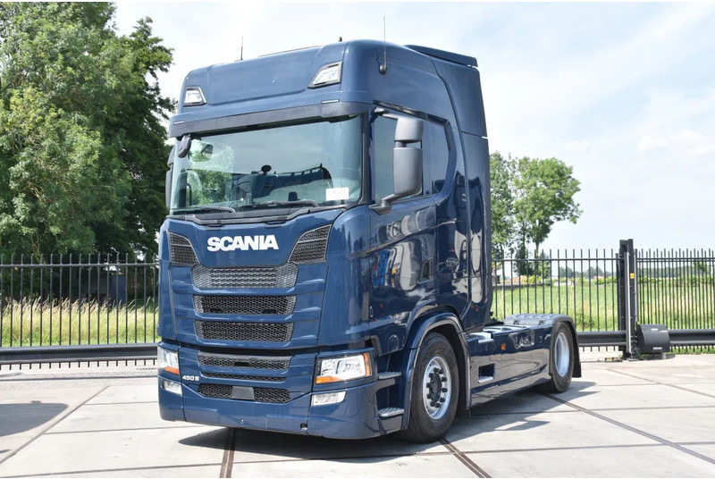 Scania S450 NGS 4x2NB - FULL AIR - 757 TKM - RETARDER - PARK. AIRCO - 2 x FUEL TANKS - TOP CONDITION - - وحدة جر: صورة 2 Scania S450 NGS 4x2NB - FULL AIR - 757 TKM - RETARDER - PARK. AIRCO - 2 x FUEL TANKS - TOP CONDITION - - وحدة جر: صورة 2