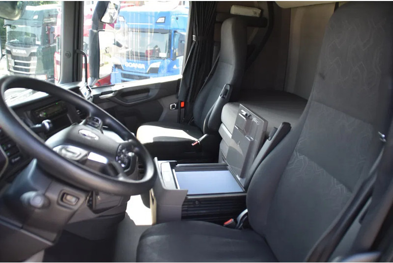 Scania S450 NGS 4x2NB - FULL AIR - 757 TKM - RETARDER - PARK. AIRCO - 2 x FUEL TANKS - TOP CONDITION - - وحدة جر: صورة 5 Scania S450 NGS 4x2NB - FULL AIR - 757 TKM - RETARDER - PARK. AIRCO - 2 x FUEL TANKS - TOP CONDITION - - وحدة جر: صورة 5