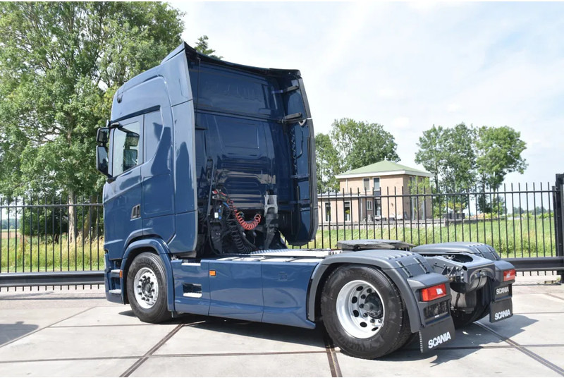 Scania S450 NGS 4x2NB - FULL AIR - 757 TKM - RETARDER - PARK. AIRCO - 2 x FUEL TANKS - TOP CONDITION - - وحدة جر: صورة 3 Scania S450 NGS 4x2NB - FULL AIR - 757 TKM - RETARDER - PARK. AIRCO - 2 x FUEL TANKS - TOP CONDITION - - وحدة جر: صورة 3
