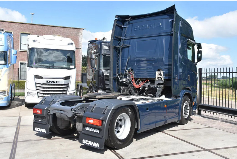 Scania S450 NGS 4x2NB - FULL AIR - 787 TKM - RETARDER - PARK. AIRCO - 2 x FUEL TANKS - TOP CONDITION - - وحدة جر: صورة 3 Scania S450 NGS 4x2NB - FULL AIR - 787 TKM - RETARDER - PARK. AIRCO - 2 x FUEL TANKS - TOP CONDITION - - وحدة جر: صورة 3
