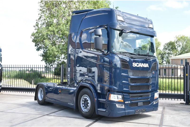 Scania S450 NGS 4x2NB - FULL AIR - 787 TKM - RETARDER - PARK. AIRCO - 2 x FUEL TANKS - TOP CONDITION - - وحدة جر: صورة 1 Scania S450 NGS 4x2NB - FULL AIR - 787 TKM - RETARDER - PARK. AIRCO - 2 x FUEL TANKS - TOP CONDITION - - وحدة جر: صورة 1