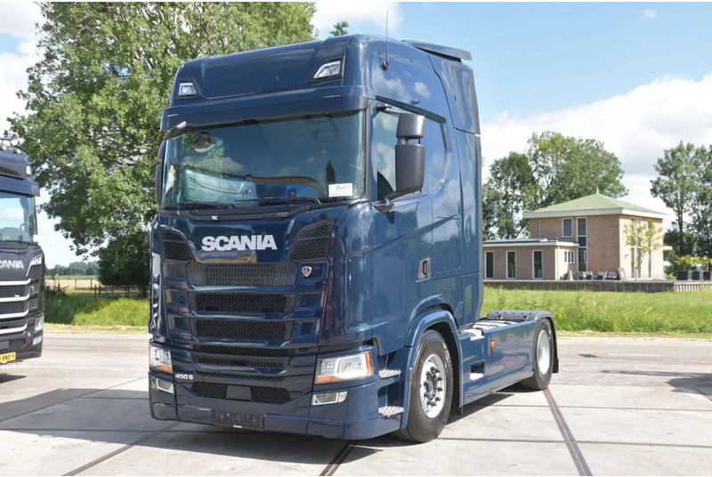 Scania S450 NGS 4x2NB - FULL AIR - 787 TKM - RETARDER - PARK. AIRCO - 2 x FUEL TANKS - TOP CONDITION - - وحدة جر: صورة 2 Scania S450 NGS 4x2NB - FULL AIR - 787 TKM - RETARDER - PARK. AIRCO - 2 x FUEL TANKS - TOP CONDITION - - وحدة جر: صورة 2
