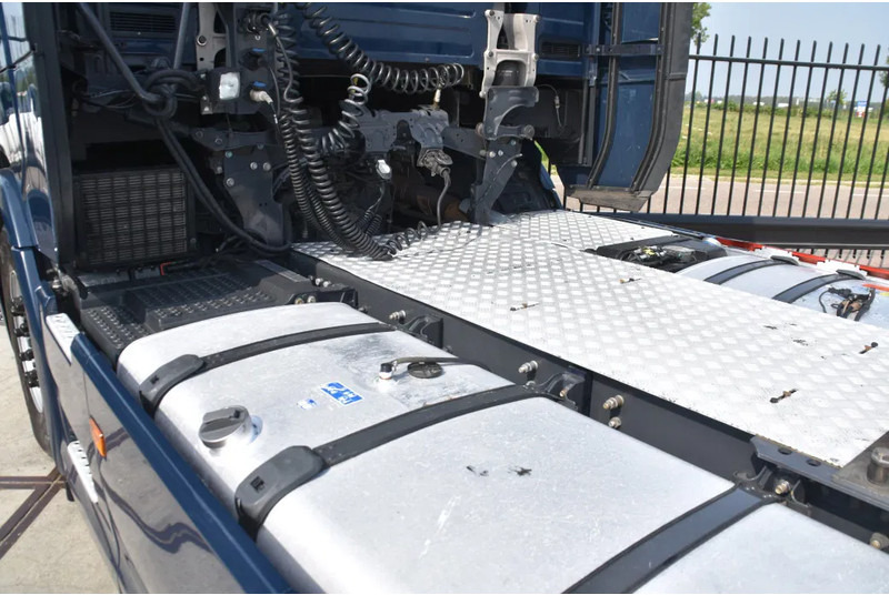 Scania S450 NGS 4x2NB - FULL AIR - RETARDER - ACC - PARK. AIRCO - 2 x FUEL TANKS - TOP CONDITION - - وحدة جر: صورة 4 Scania S450 NGS 4x2NB - FULL AIR - RETARDER - ACC - PARK. AIRCO - 2 x FUEL TANKS - TOP CONDITION - - وحدة جر: صورة 4