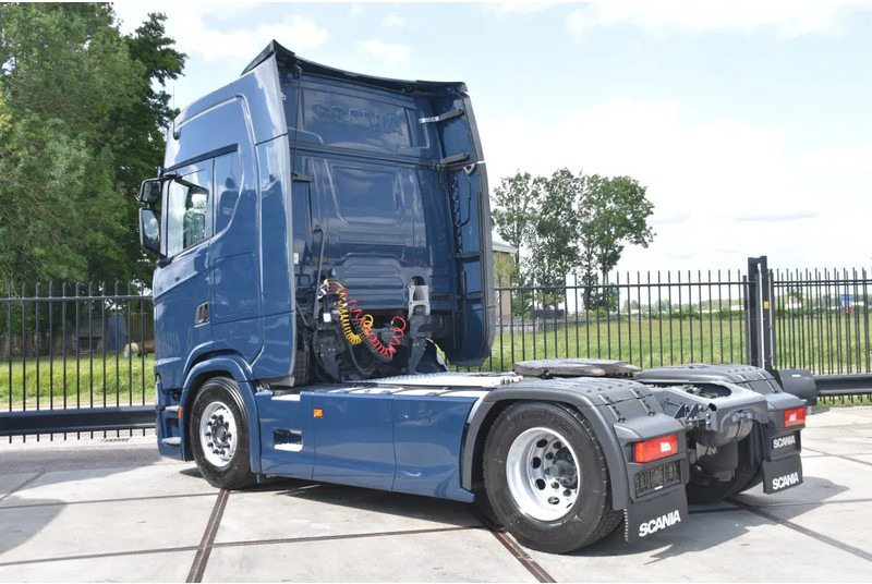 Scania S450 NGS 4x2NB - FULL AIR - RETARDER - ACC - PARK. AIRCO - 2 x FUEL TANKS - TOP CONDITION - - وحدة جر: صورة 3 Scania S450 NGS 4x2NB - FULL AIR - RETARDER - ACC - PARK. AIRCO - 2 x FUEL TANKS - TOP CONDITION - - وحدة جر: صورة 3