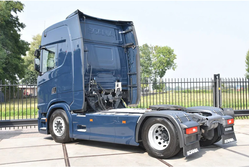 Scania S450 NGS 4x2NB - FULL AIR - RETARDER - ACC - PARK. AIRCO - 2 x FUEL TANKS - TOP CONDITION - - وحدة جر: صورة 3 Scania S450 NGS 4x2NB - FULL AIR - RETARDER - ACC - PARK. AIRCO - 2 x FUEL TANKS - TOP CONDITION - - وحدة جر: صورة 3