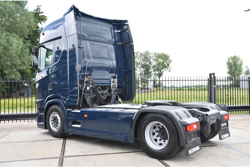 Scania S450 NGS 4x2NB - FULL AIR - RETARDER - ACC - PARK. AIRCO - 2 x FUEL TANKS - TOP CONDITION - - وحدة جر: صورة 3 Scania S450 NGS 4x2NB - FULL AIR - RETARDER - ACC - PARK. AIRCO - 2 x FUEL TANKS - TOP CONDITION - - وحدة جر: صورة 3