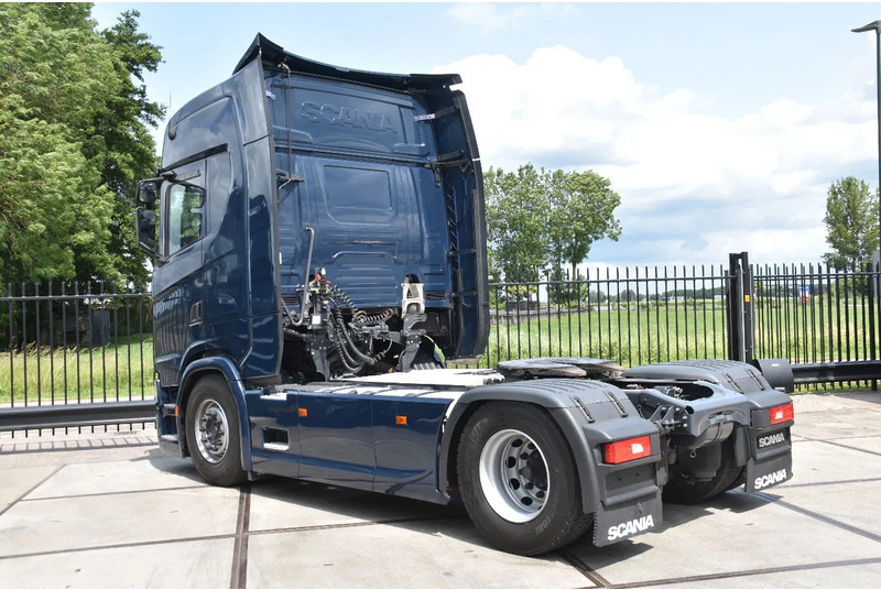 Scania S450 NGS 4x2NB - RETARDER - 746 TKM - FULL AIR - AIRCO - 2 x FUEL TANKS - TOP CONDITION - - وحدة جر: صورة 3 Scania S450 NGS 4x2NB - RETARDER - 746 TKM - FULL AIR - AIRCO - 2 x FUEL TANKS - TOP CONDITION - - وحدة جر: صورة 3