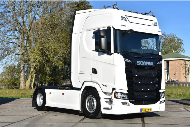 Scania S460 NGS 4x2NB - ONLY 112 TKM - FULL AIR - PARK. AIRCO - LEATHER SEATS - 2 x FUEL TANKS - LED LIGHTS - EXCELLENT CONDITION - - وحدة جر: صورة 1 Scania S460 NGS 4x2NB - ONLY 112 TKM - FULL AIR - PARK. AIRCO - LEATHER SEATS - 2 x FUEL TANKS - LED LIGHTS - EXCELLENT CONDITION - - وحدة جر: صورة 1