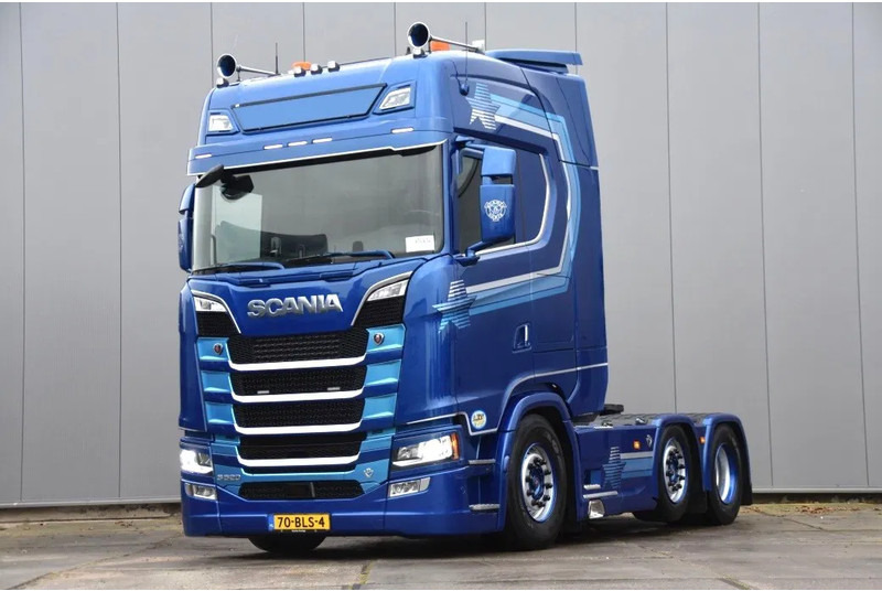 Scania S520 V8 NGS 4x2NB - RETARDER - 691 TKM - FULL AIR - PARK. AIRCO - 2 x FUEL TANKS - LED - PAINTED WHEELS - LIKE NEW ! - وحدة جر: صورة 2 Scania S520 V8 NGS 4x2NB - RETARDER - 691 TKM - FULL AIR - PARK. AIRCO - 2 x FUEL TANKS - LED - PAINTED WHEELS - LIKE NEW ! - وحدة جر: صورة 2
