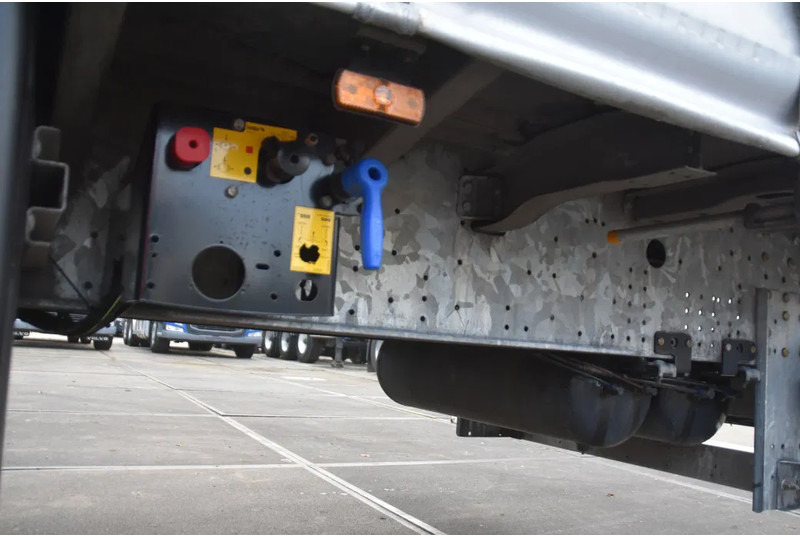 Schmitz Cargobull SCB*S3T - COIL - GALVANIZED - SLIDING CURTAINS/ROOF - DISC BRAKES - TOP CONDITION - - نصف مقطورة ستارة: صورة 5 Schmitz Cargobull SCB*S3T - COIL - GALVANIZED - SLIDING CURTAINS/ROOF - DISC BRAKES - TOP CONDITION - - نصف مقطورة ستارة: صورة 5