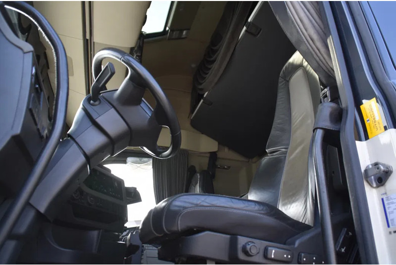 Volvo FH 16.750 Globetrotter XL 6x2 - RETARDER - FULL AIR - PARK. AIRCO - DYNAMIC STEERING - SLIDING FIFTH WHEEL - ALCOA'S - TOP CONDI - وحدة جر: صورة 4 Volvo FH 16.750 Globetrotter XL 6x2 - RETARDER - FULL AIR - PARK. AIRCO - DYNAMIC STEERING - SLIDING FIFTH WHEEL - ALCOA'S - TOP CONDI - وحدة جر: صورة 4