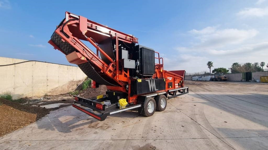 Morbark WH 2400XP - قاطعة الأخشاب: صورة 2 Morbark WH 2400XP - قاطعة الأخشاب: صورة 2