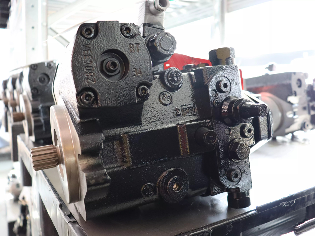REXROTH A4VG56DA1D7/32R-NZC02F023SH-S - مضخة هيدروليكية - معدات المناولة: صورة 2 REXROTH A4VG56DA1D7/32R-NZC02F023SH-S - مضخة هيدروليكية - معدات المناولة: صورة 2