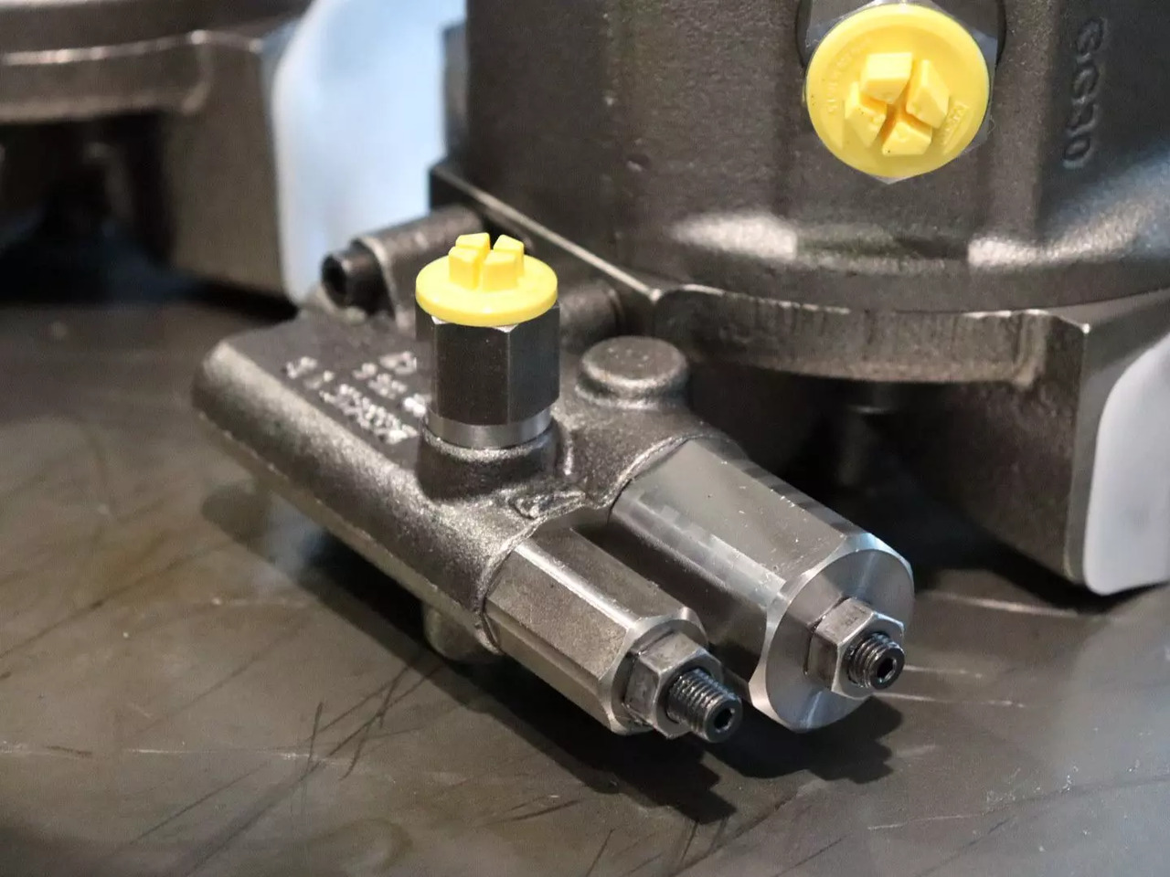 REXROTH  - مضخة هيدروليكية - آلات البناء: صورة 2 REXROTH  - مضخة هيدروليكية - آلات البناء: صورة 2