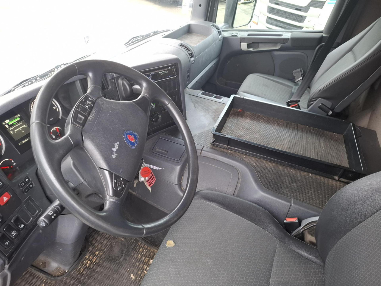 SCANIA SCANIA P250 Fourgon Hayon - شاحنة هيكل كابينة: صورة 3 SCANIA SCANIA P250 Fourgon Hayon - شاحنة هيكل كابينة: صورة 3