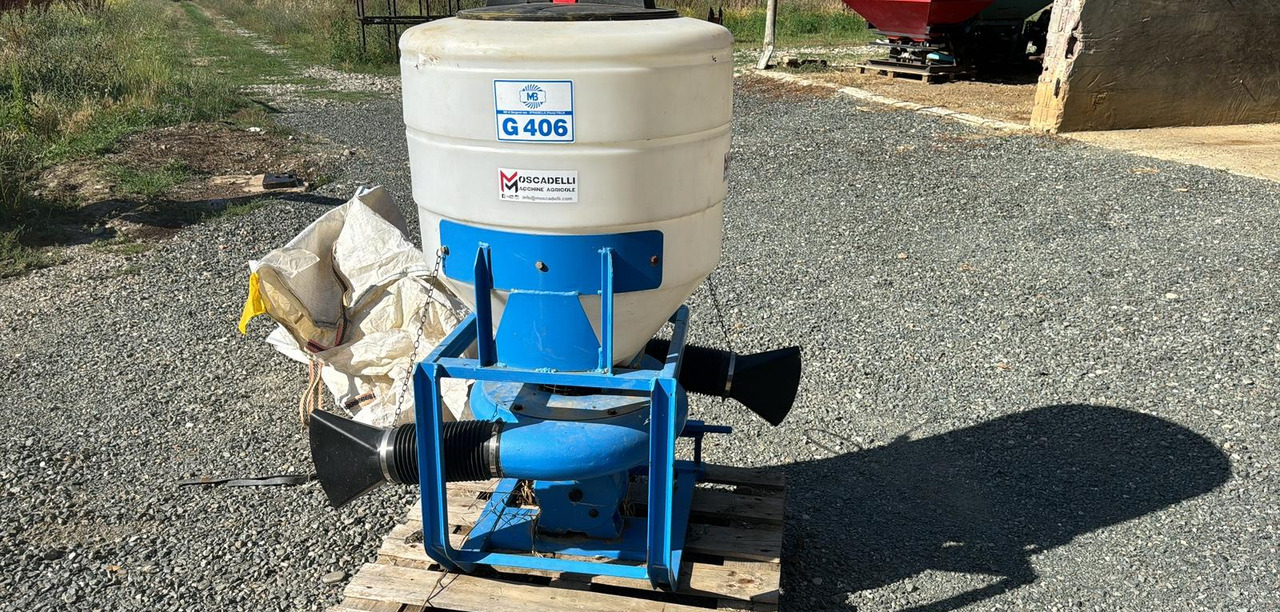 Impolveratore - معدات التسميد: صورة 1 Impolveratore - معدات التسميد: صورة 1