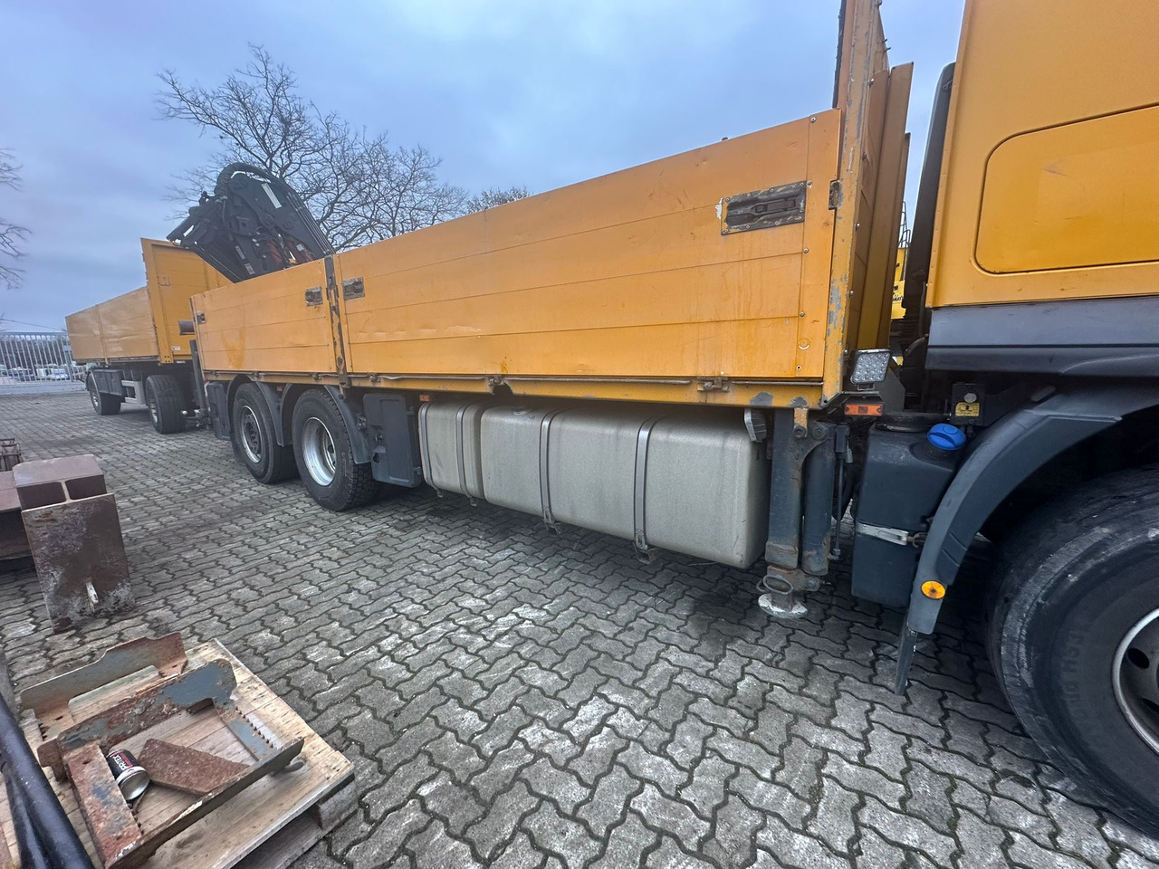 IVECO STRALIS 420 truck open box with TEREX loading crane 290.2E-A3 - شاحنة ذات خطاف, شاحنة كرين: صورة 4 IVECO STRALIS 420 truck open box with TEREX loading crane 290.2E-A3 - شاحنة ذات خطاف, شاحنة كرين: صورة 4