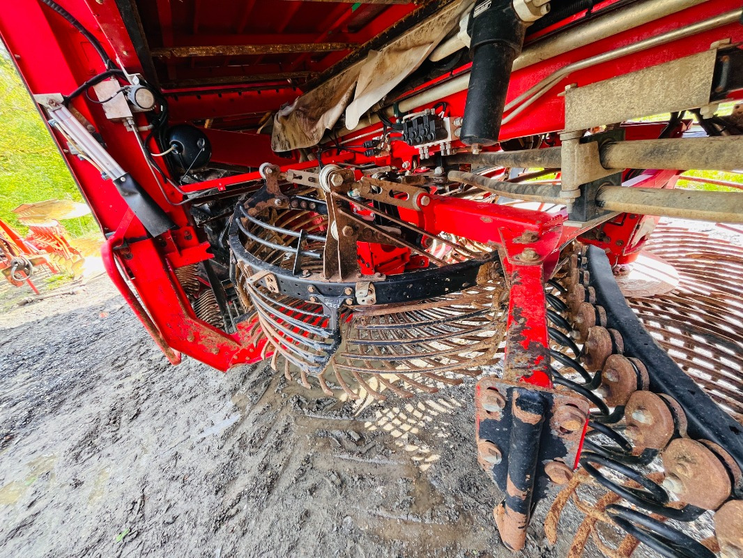 حصادة Holmer T4-30: صورة 17 حصادة Holmer T4-30: صورة 17