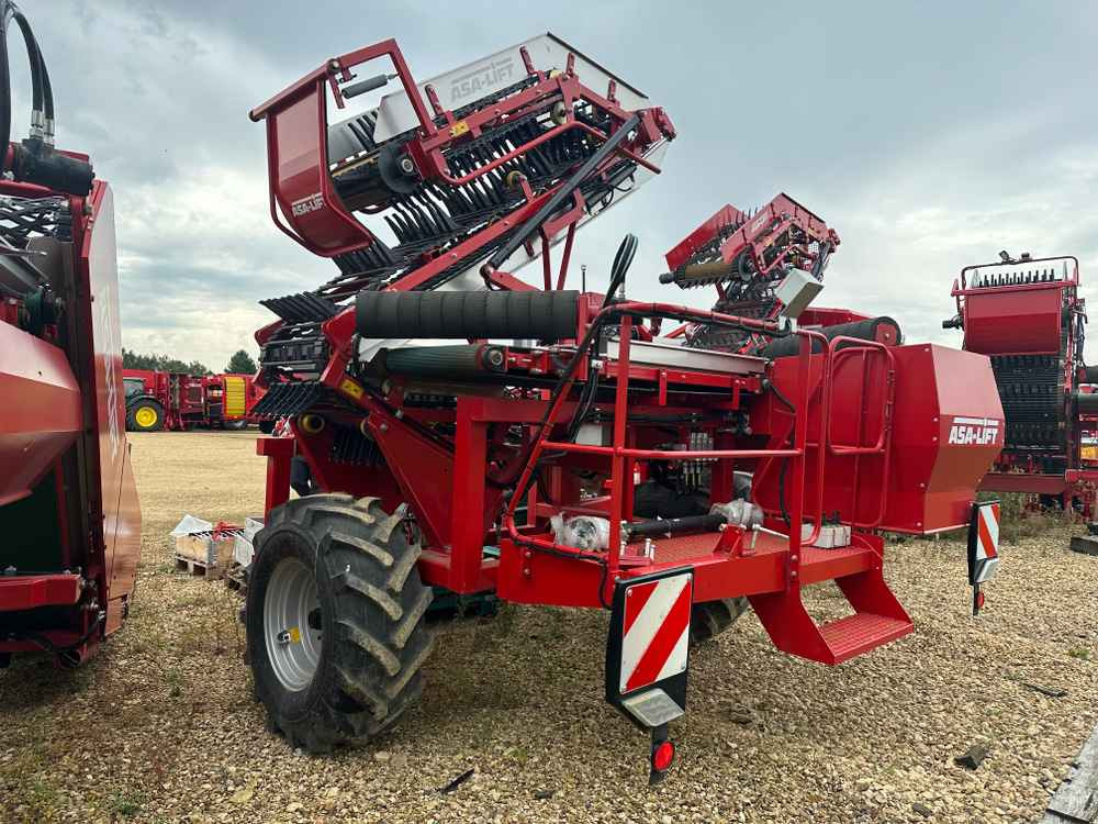 ASA-Lift MC1010E - حصادة العنب: صورة 4 ASA-Lift MC1010E - حصادة العنب: صورة 4