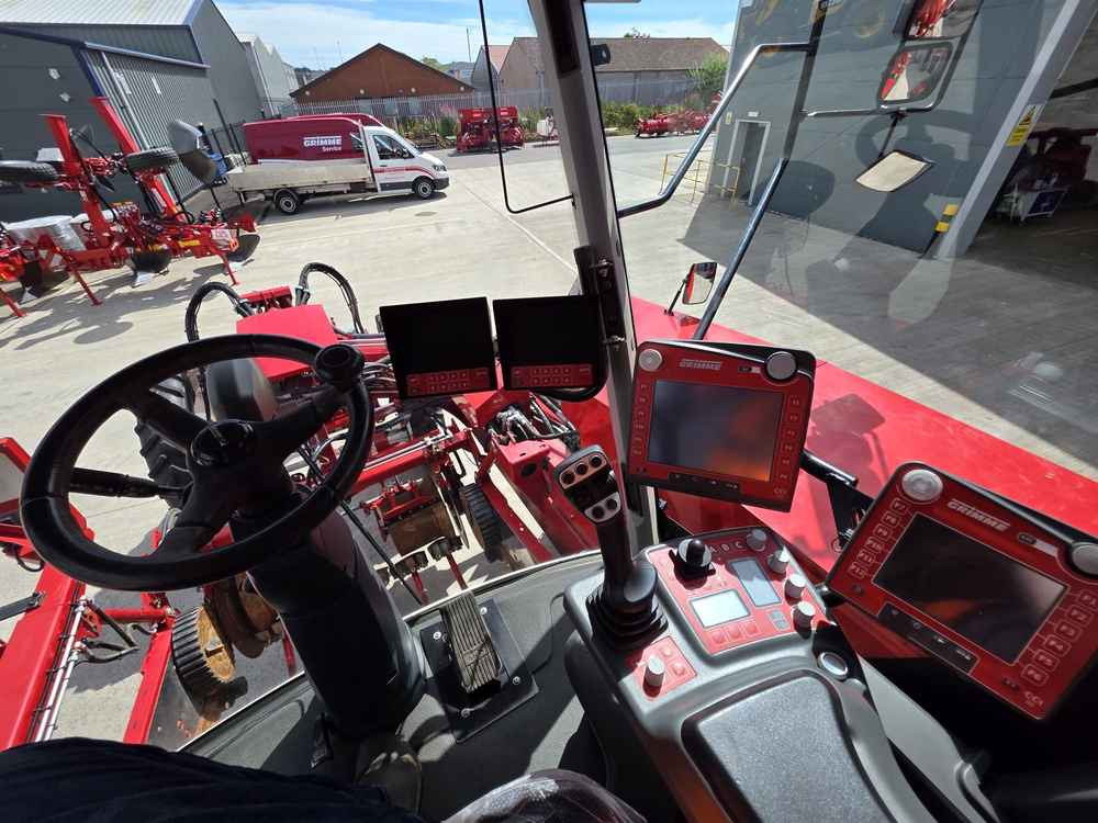 حصادة Grimme GRIMME Varitron 220 Platinum TT Self-Propelled Potato Harvester: صورة 21