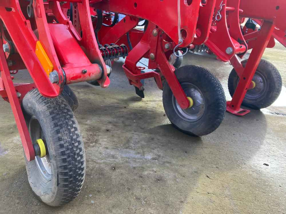 حصادة Grimme Grimme GH2, Weeder, Row Re-Former: صورة 6 حصادة Grimme Grimme GH2, Weeder, Row Re-Former: صورة 6