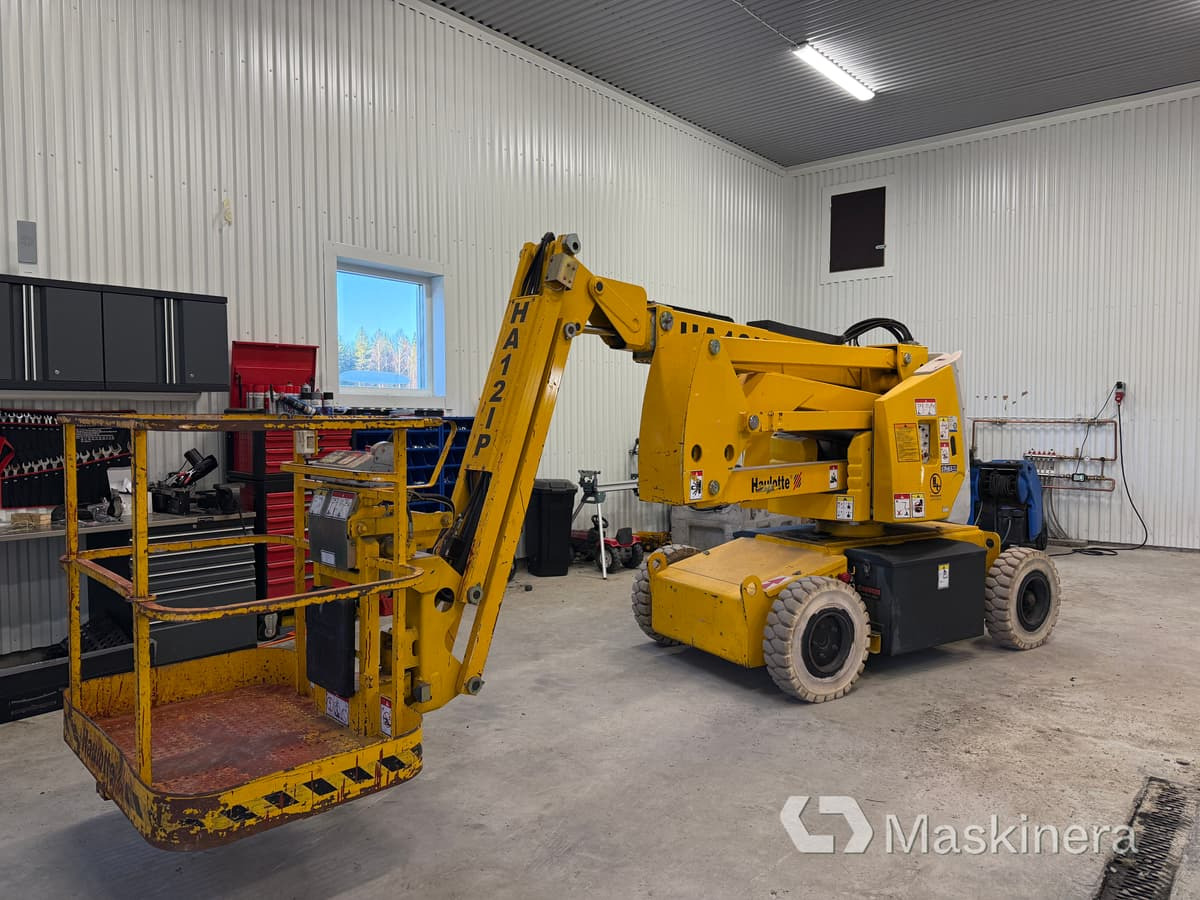 Articule HA12IP Bomlift Articule HA12IP - شاحنة ذراع مفصلي: صورة 1 Articule HA12IP Bomlift Articule HA12IP - شاحنة ذراع مفصلي: صورة 1