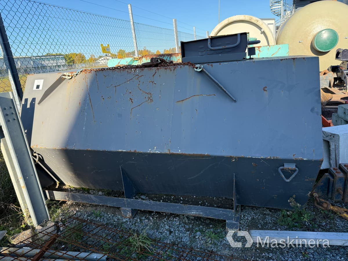 Bränsletank Färmartanken UN 1202 2000 liter - خزان تخزين: صورة 3 Bränsletank Färmartanken UN 1202 2000 liter - خزان تخزين: صورة 3