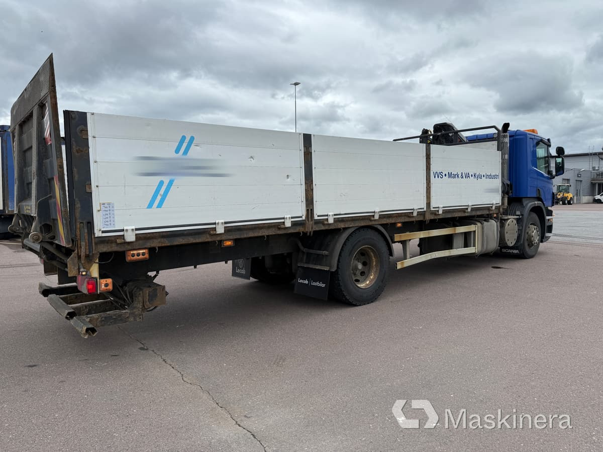 Brädgårdsbil med kran Scania P320 - شاحنات مسطحة, شاحنة كرين: صورة 5 Brädgårdsbil med kran Scania P320 - شاحنات مسطحة, شاحنة كرين: صورة 5