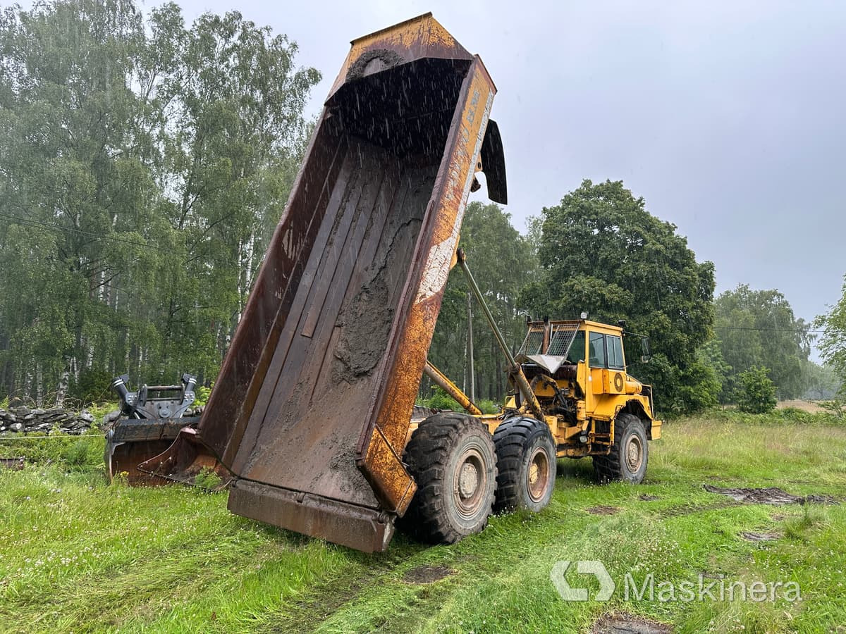 شاحنة قلاب مفصلية Dumper Volvo BM A25B 6x6: صورة 15