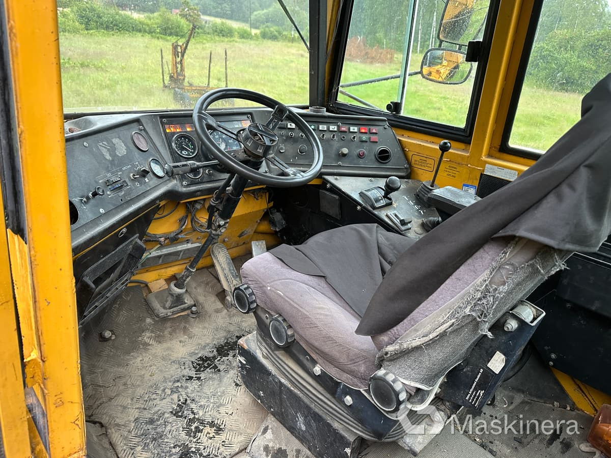 شاحنة قلاب مفصلية Dumper Volvo BM A25B 6x6: صورة 11