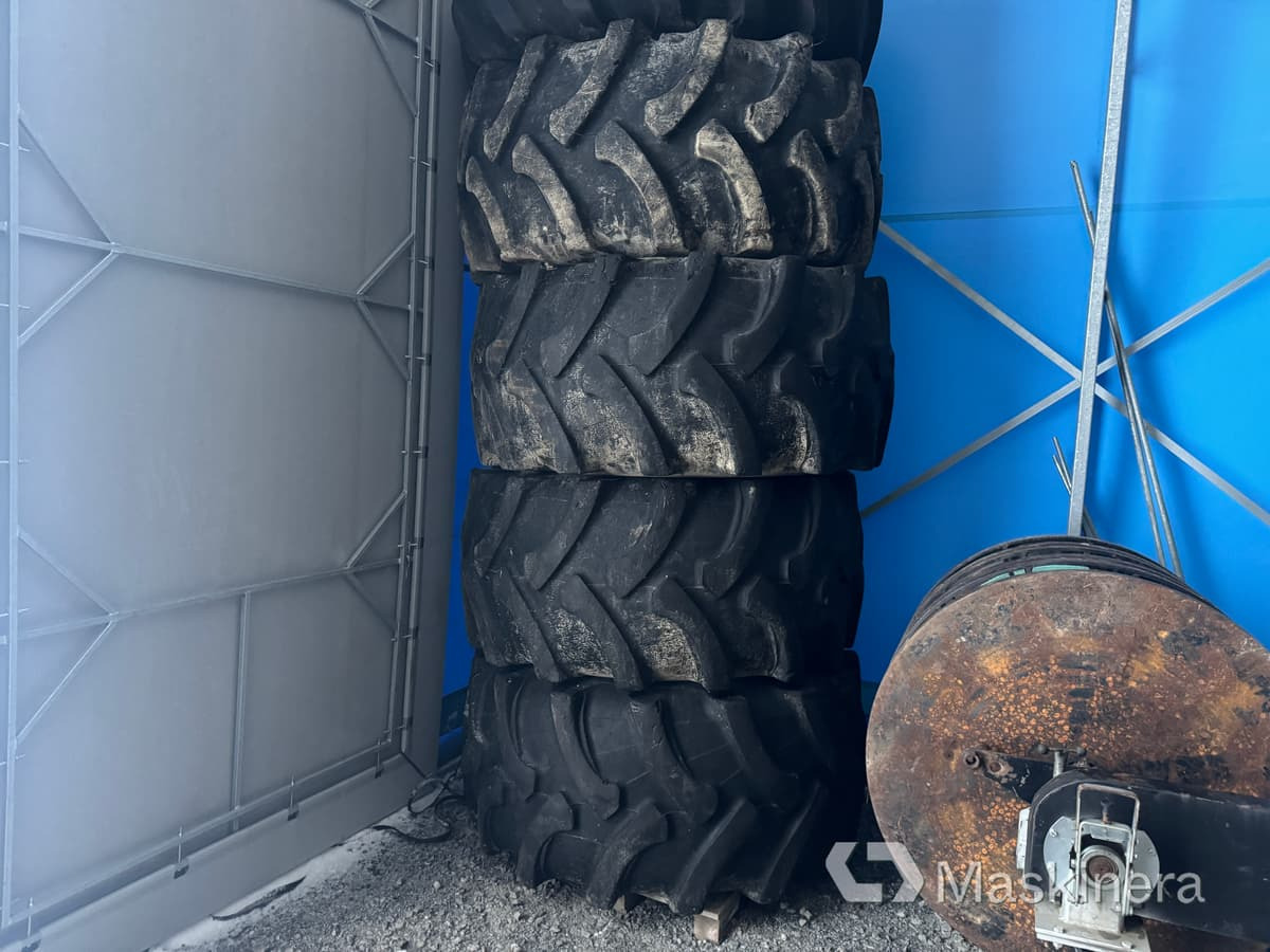 Entreprenadhjul till Huddig, Trelleborg 710/55-34 LS2 - إطارات - آلات البناء: صورة 1 Entreprenadhjul till Huddig, Trelleborg 710/55-34 LS2 - إطارات - آلات البناء: صورة 1