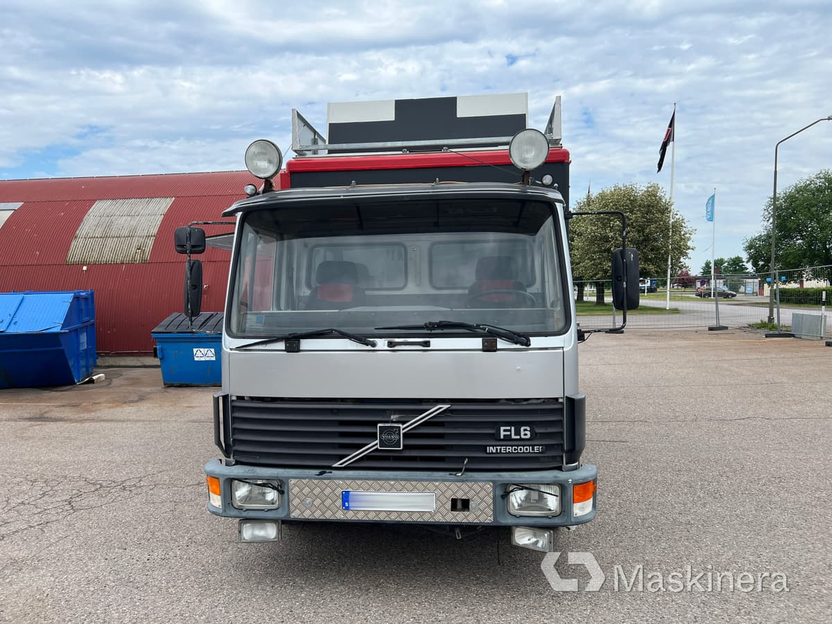 Foodtruck Volvo FL611 4X2 - شاحنة بيع الطعام: صورة 2 Foodtruck Volvo FL611 4X2 - شاحنة بيع الطعام: صورة 2