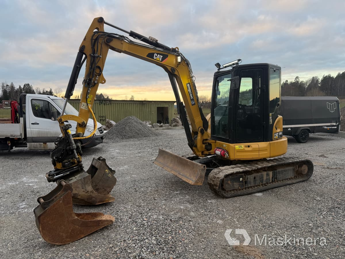 Grävmaskin CAT 305E2 CR med tillbehör - حفار زحاف: صورة 1 Grävmaskin CAT 305E2 CR med tillbehör - حفار زحاف: صورة 1