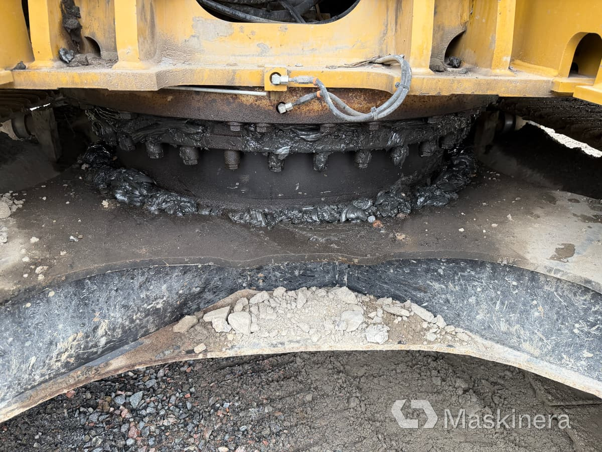 حفار زحاف Grävmaskin CAT 325: صورة 21 حفار زحاف Grävmaskin CAT 325: صورة 21