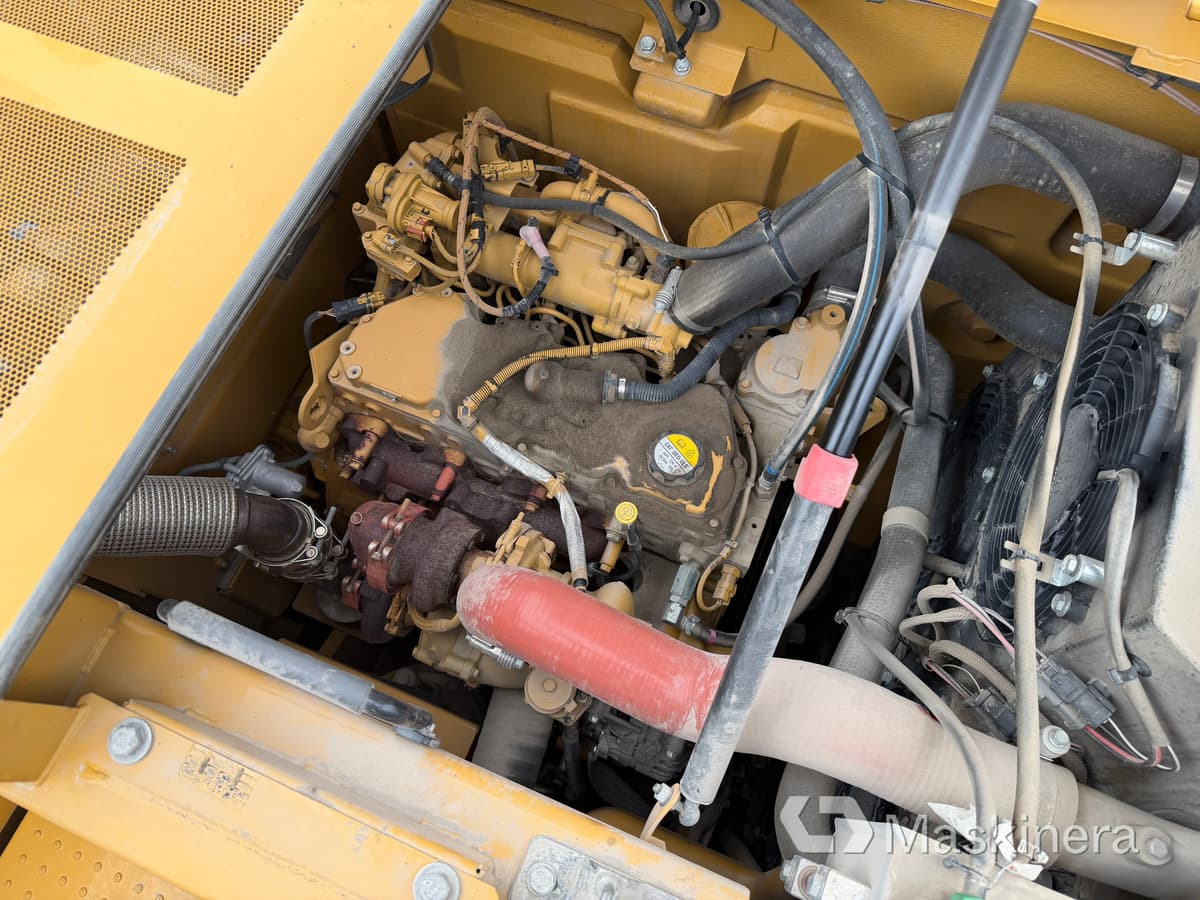 حفار زحاف Grävmaskin CAT 325: صورة 35 حفار زحاف Grävmaskin CAT 325: صورة 35